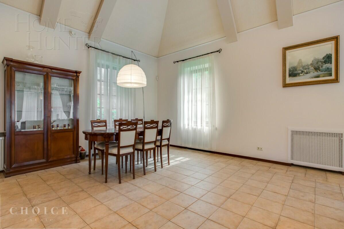 2-этажный коттедж 650 м² с отделкой