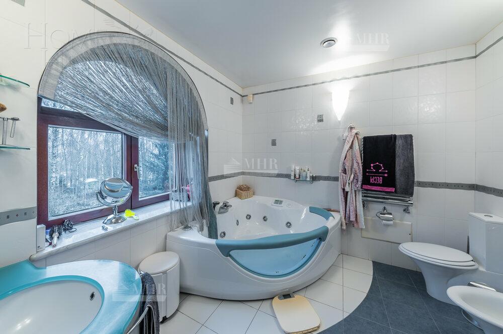 2-этажный коттедж 500 м² с отделкой