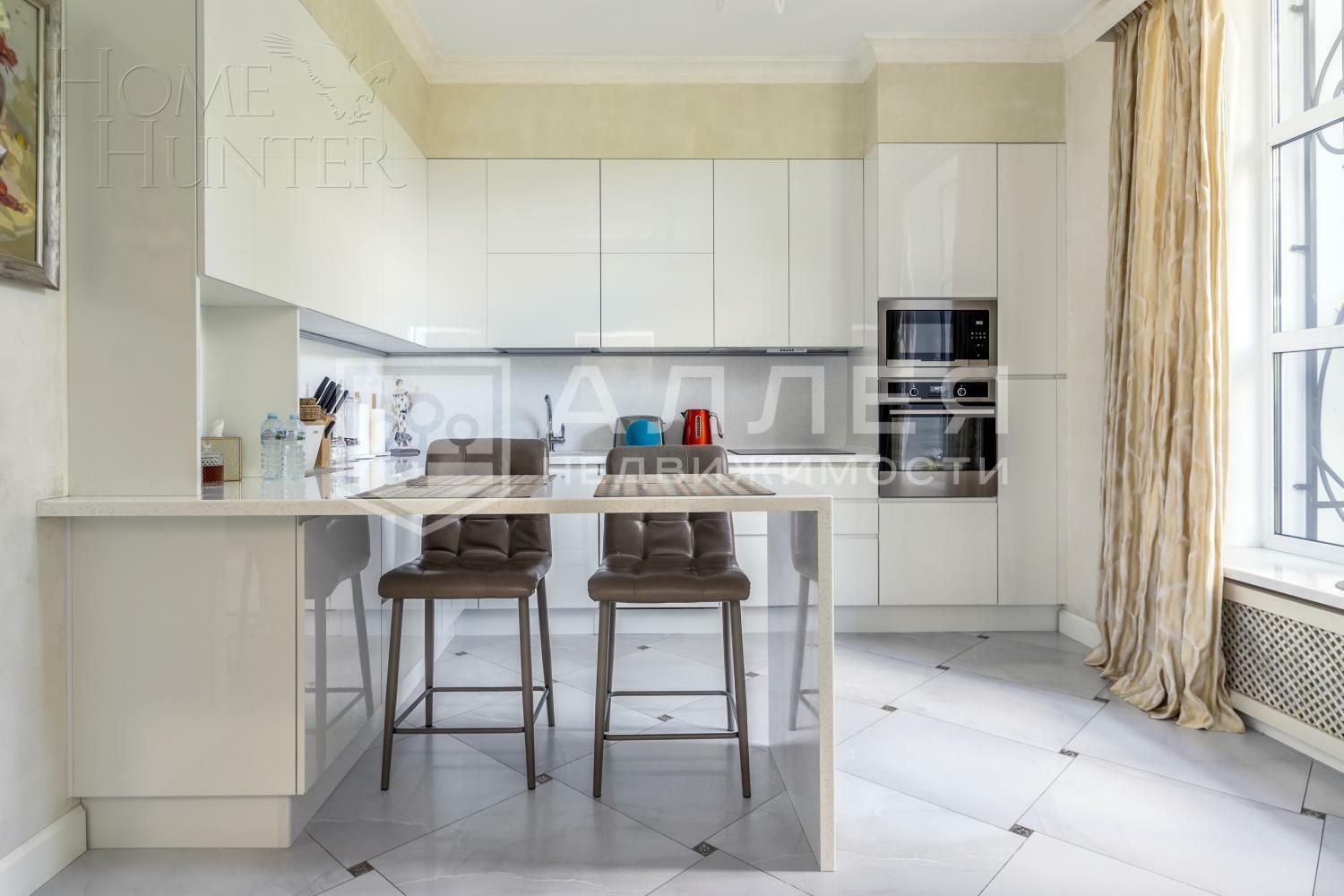 2-этажный коттедж 320 м² с отделкой