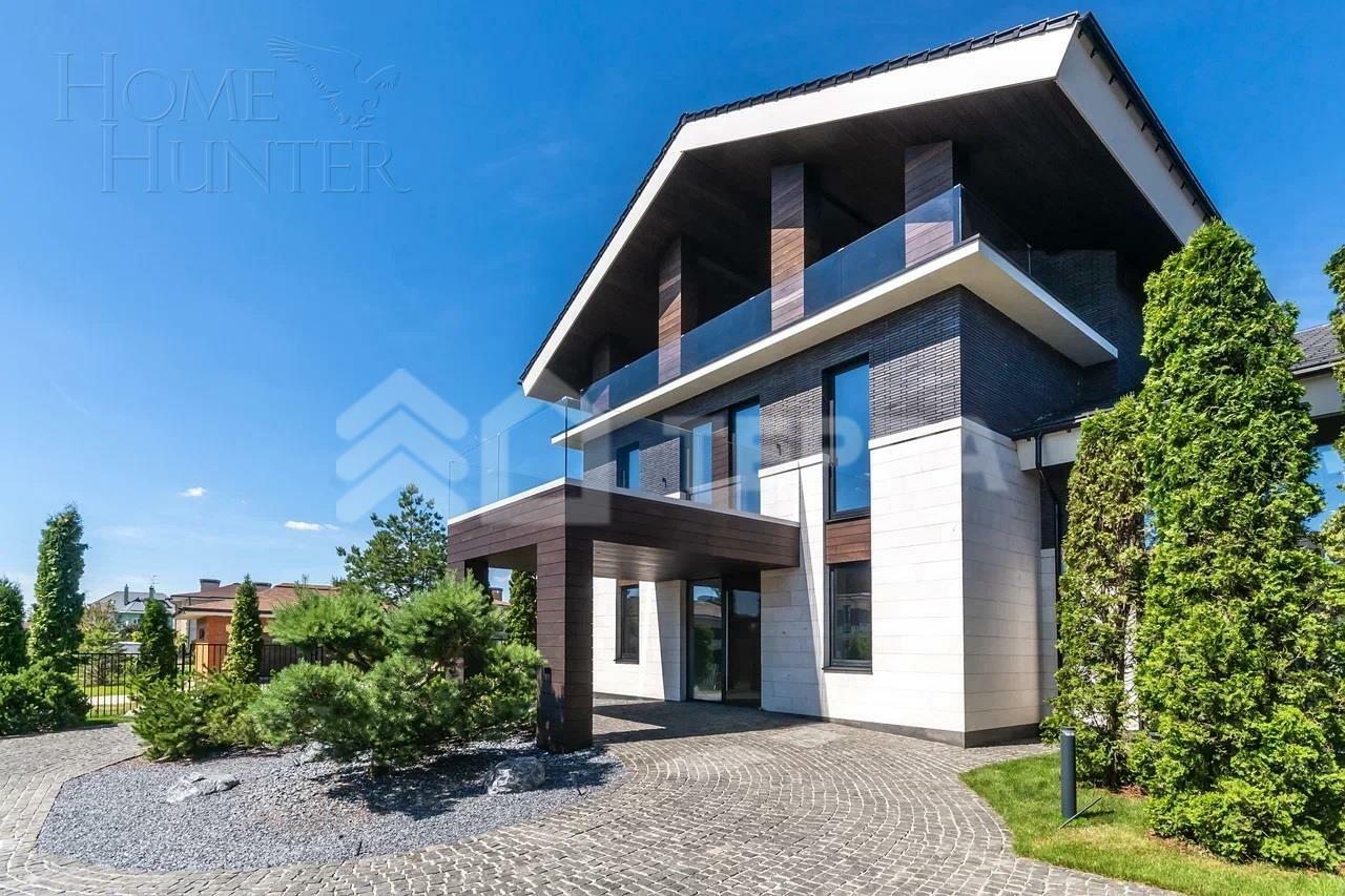 3-этажный коттедж 1 770 м² без отделки