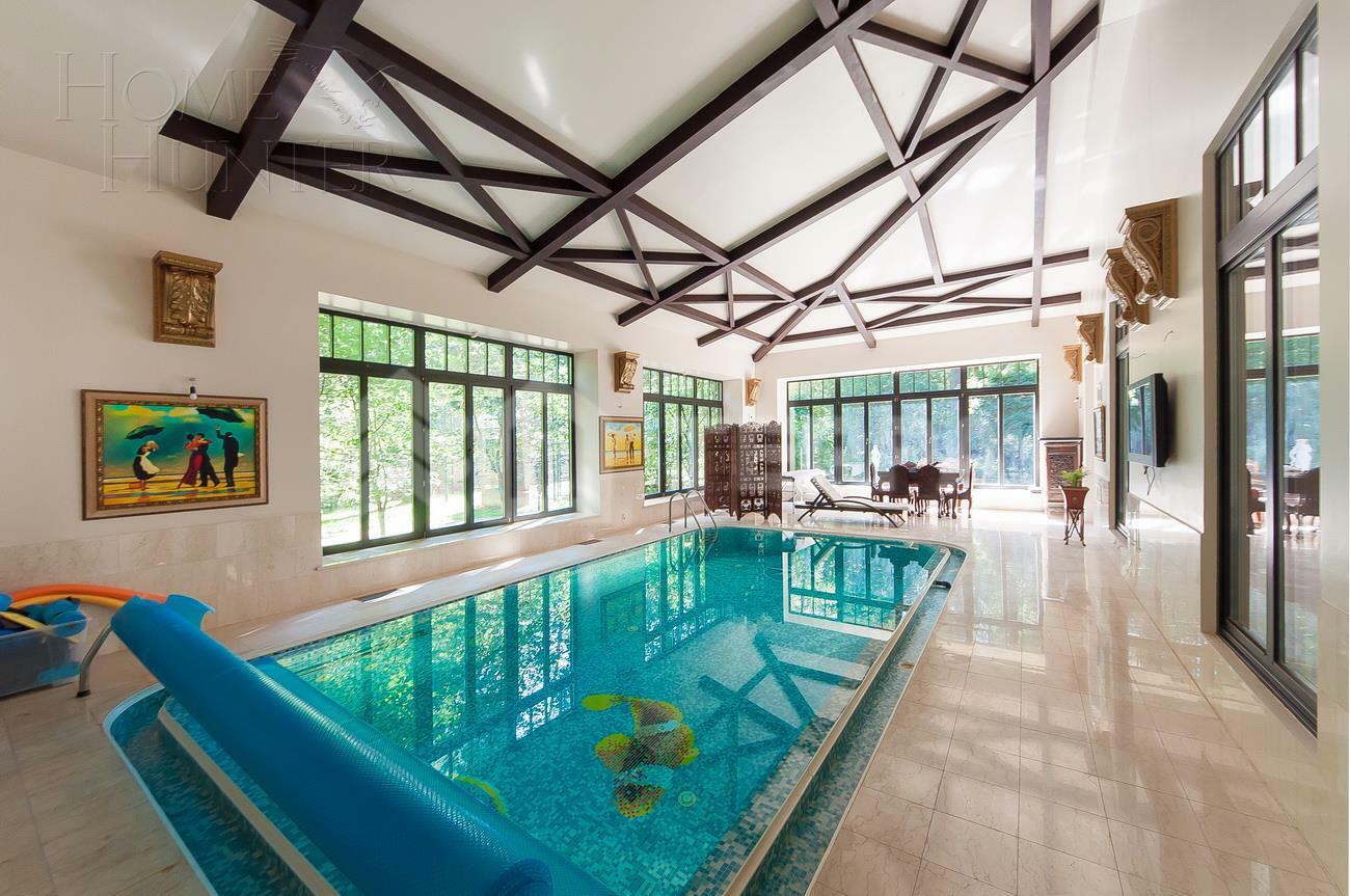 2-этажный коттедж 1 400 м² с отделкой