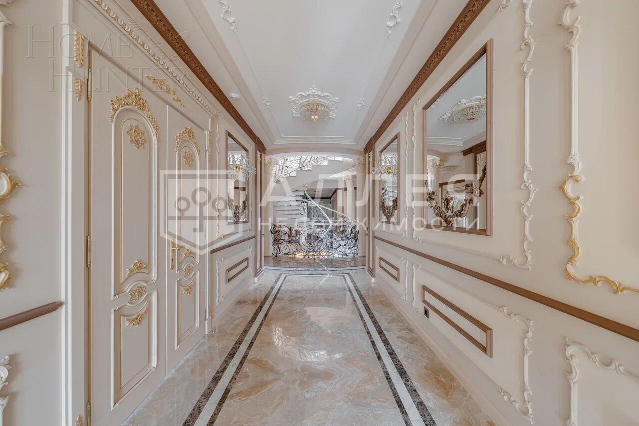 2-этажный коттедж 1 500 м² с отделкой