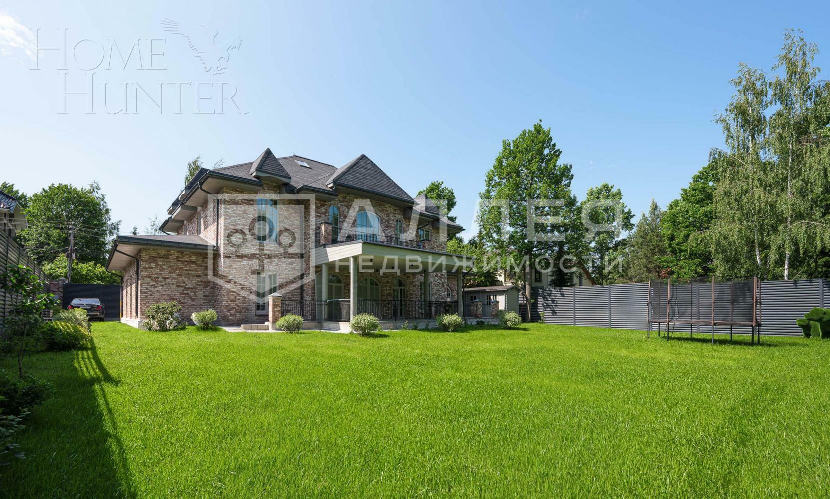 3-этажный коттедж 528 м² с отделкой