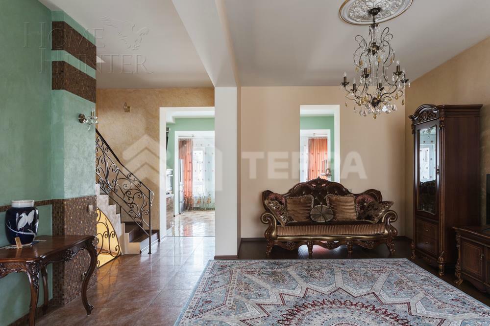 3-этажный таунхаус 200 м² с отделкой