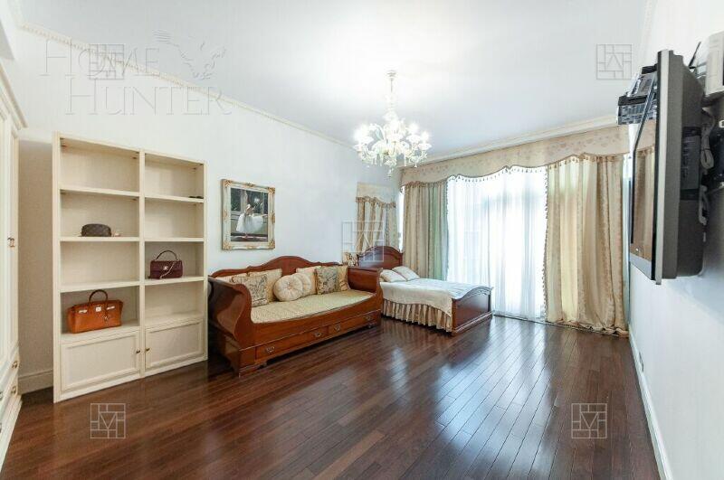 6-КОМН. КВАРТИРА С ОТДЕЛКОЙ 300.3 М² НА 4 ЭТАЖЕ