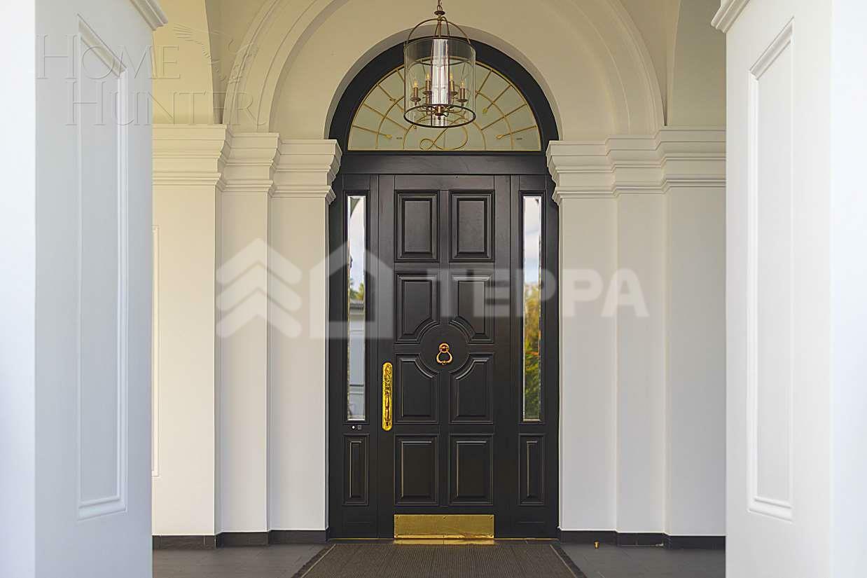 2-этажный коттедж 2 000 м² с отделкой