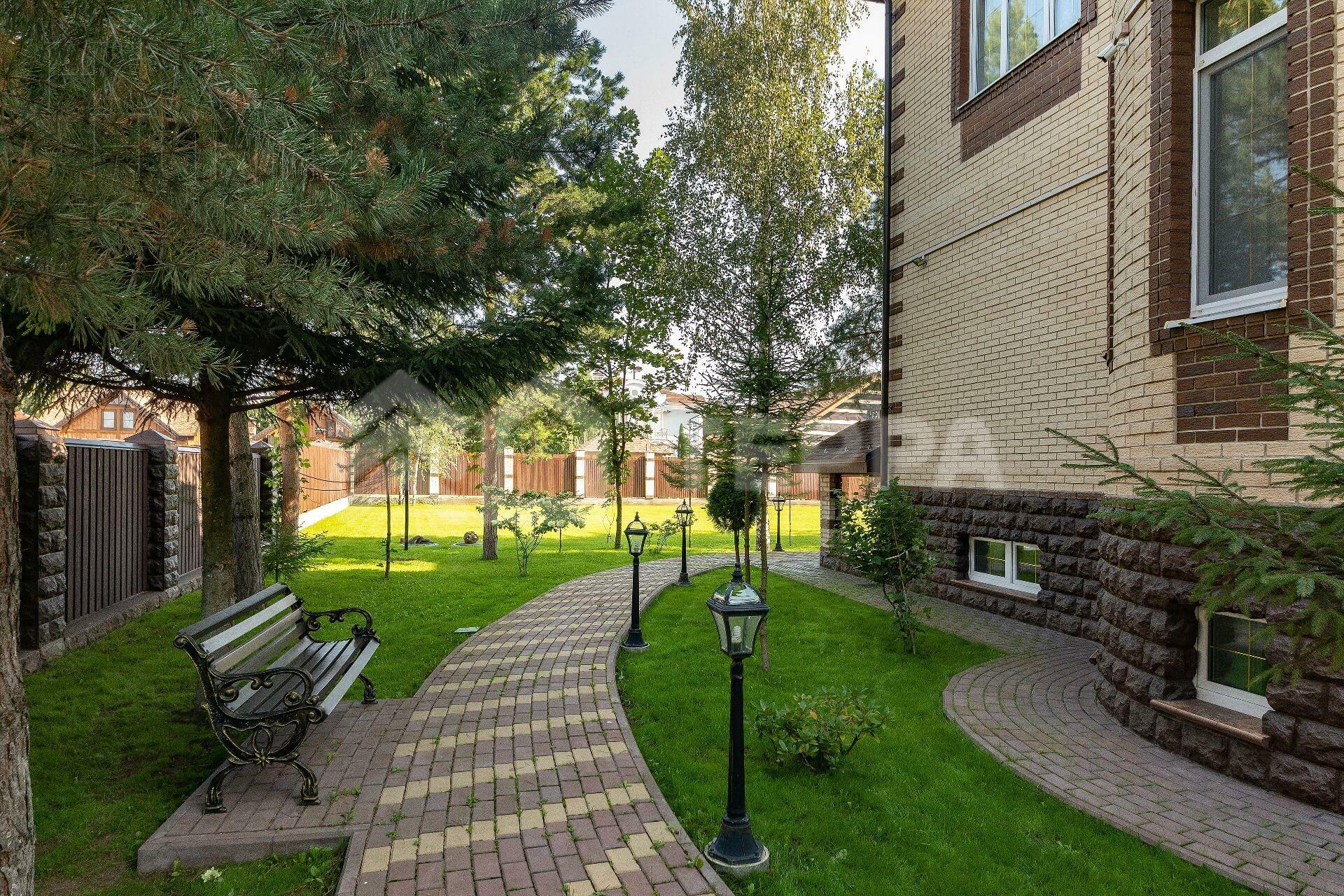 2-этажный коттедж 915 м² с отделкой