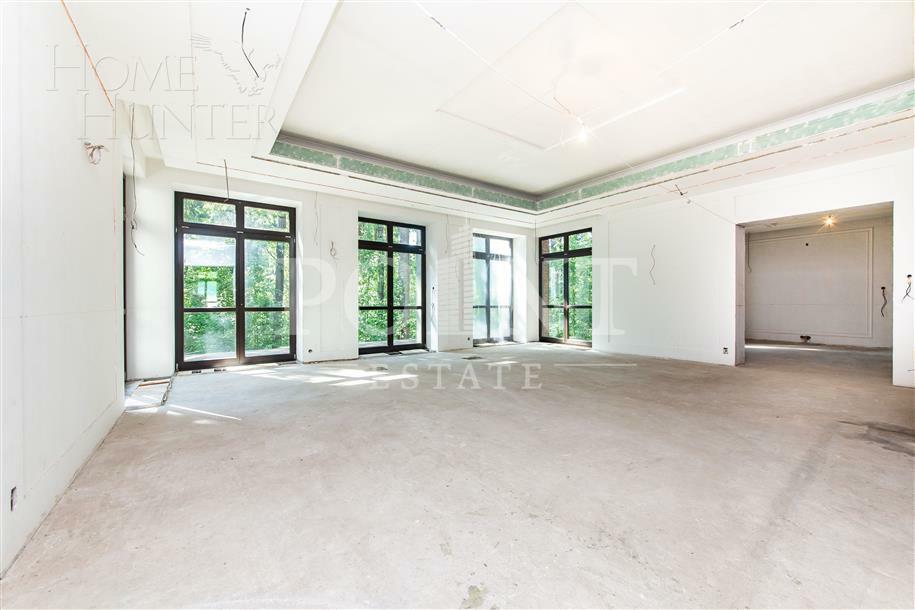 2-этажный коттедж 1 350 м² без отделки