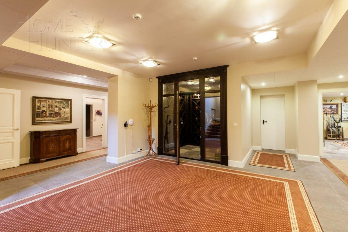 2-этажный коттедж 972 м² с отделкой