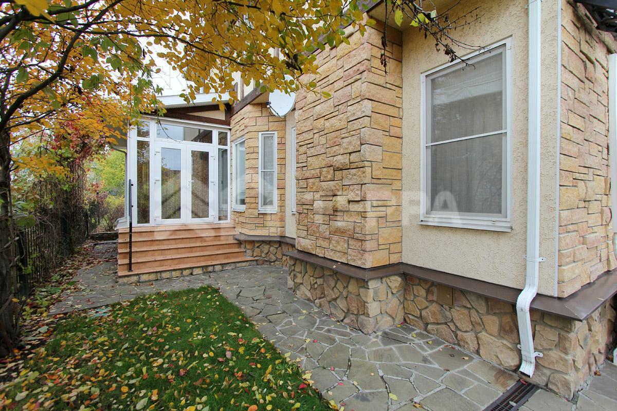 2-этажный коттедж 300 м² с отделкой