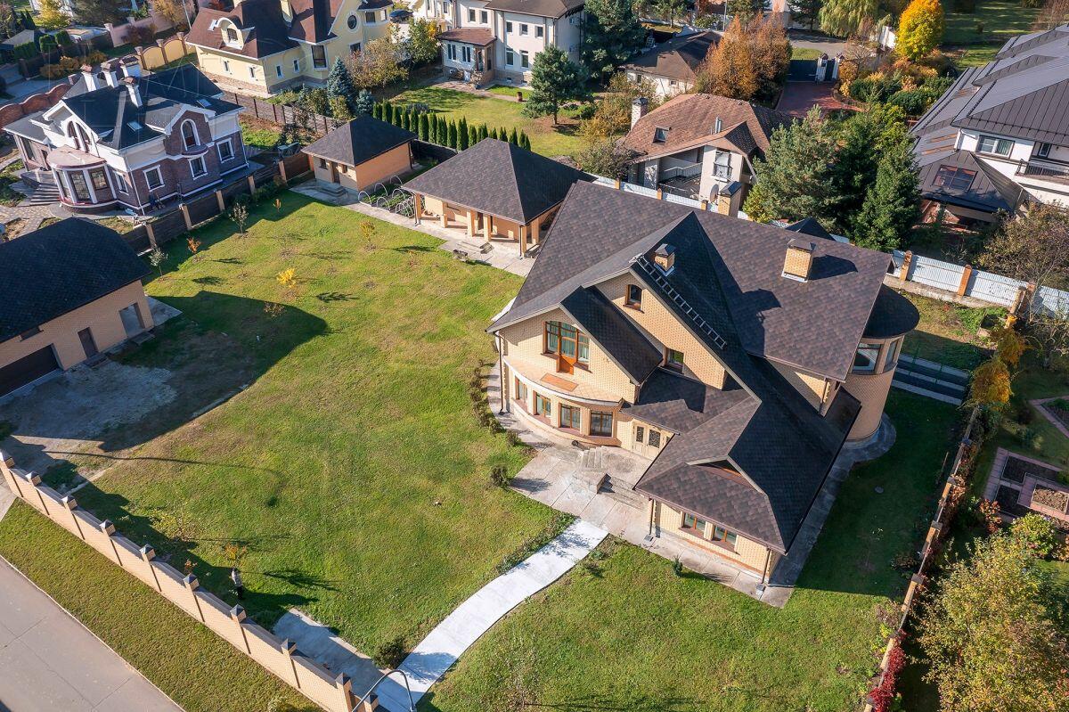 2-этажный коттедж 350 м² с отделкой