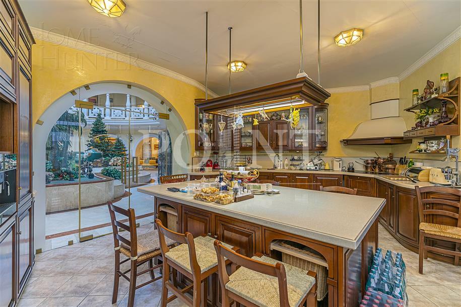 КОТТЕДЖ 1 400 м² с отделкой