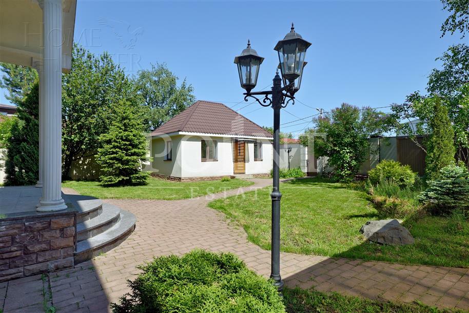 2-этажный коттедж 350 м² с отделкой