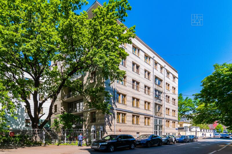 4-КОМН. КВАРТИРА С ОТДЕЛКОЙ 167 М² НА 2 ЭТАЖЕ