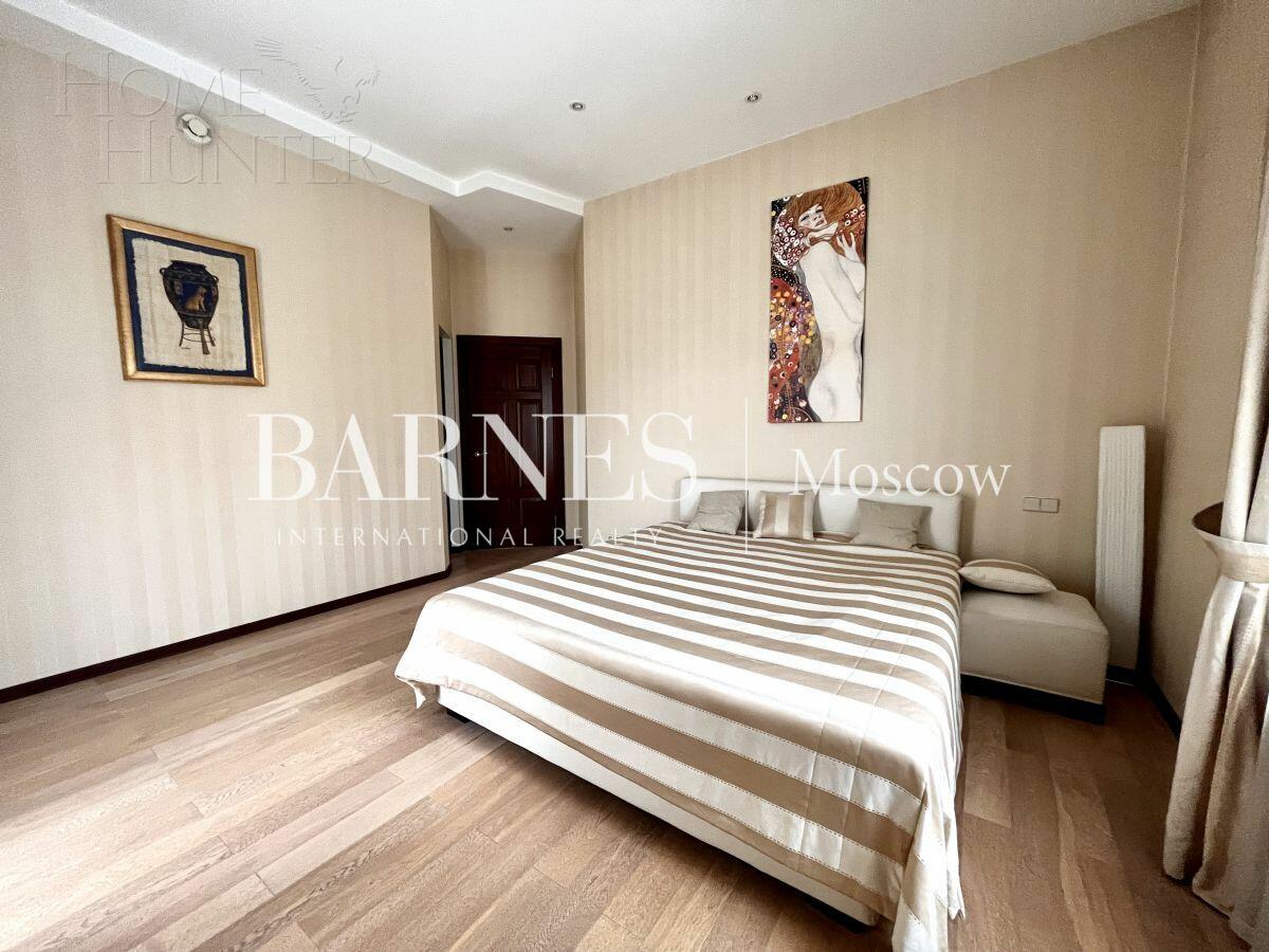 2-этажный коттедж 650 м² с отделкой