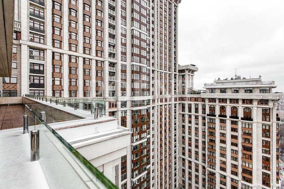 3-УРОВНЕВЫЙ ПЕНТХАУС С ОТДЕЛКОЙ 262 М² НА 22 ЭТАЖЕ