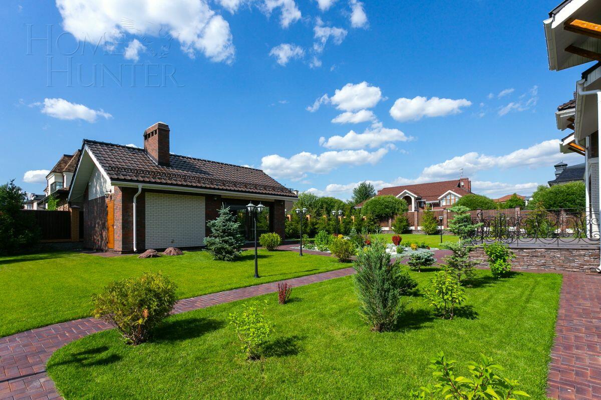 2-этажный коттедж 900 м² с отделкой