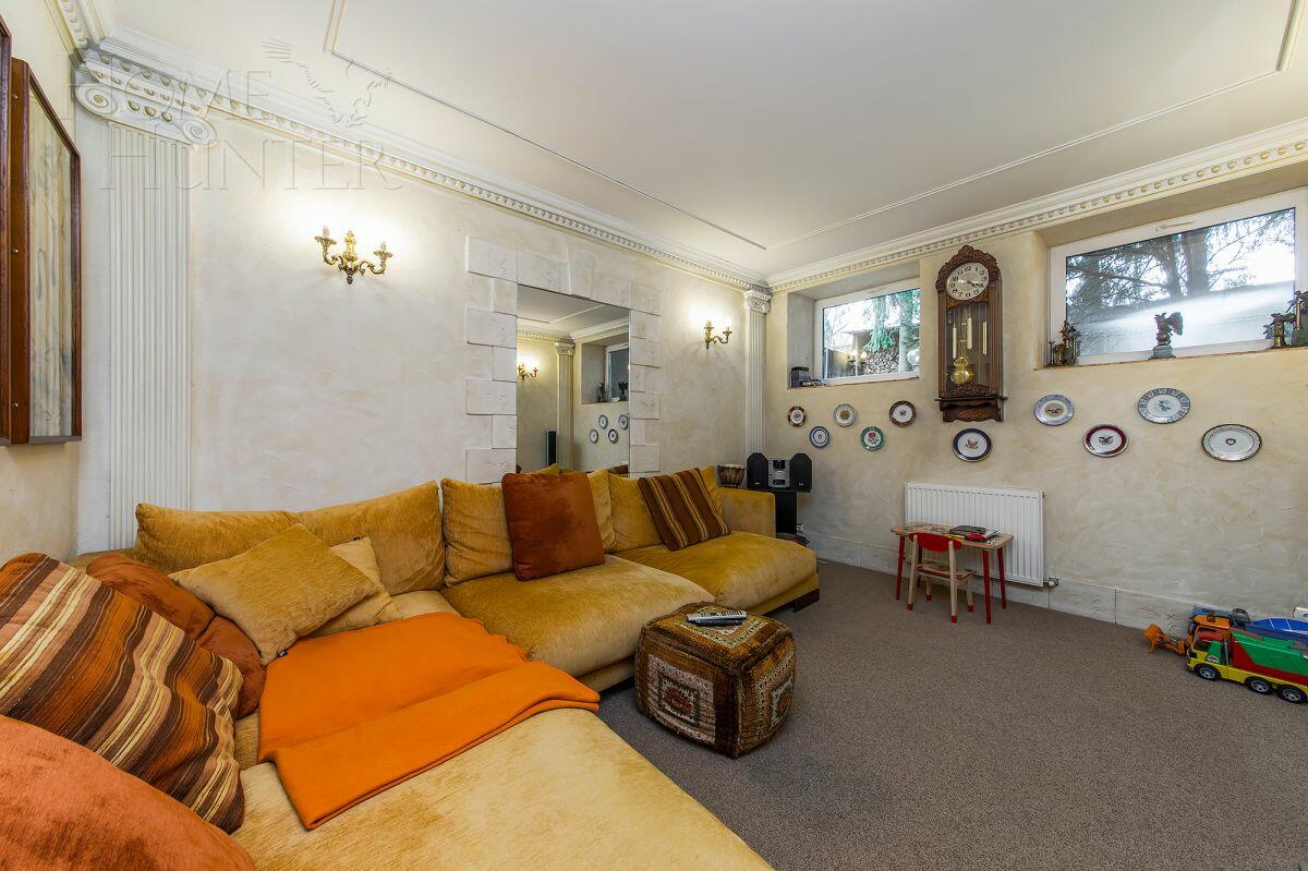 3-этажный коттедж 780 м² с отделкой