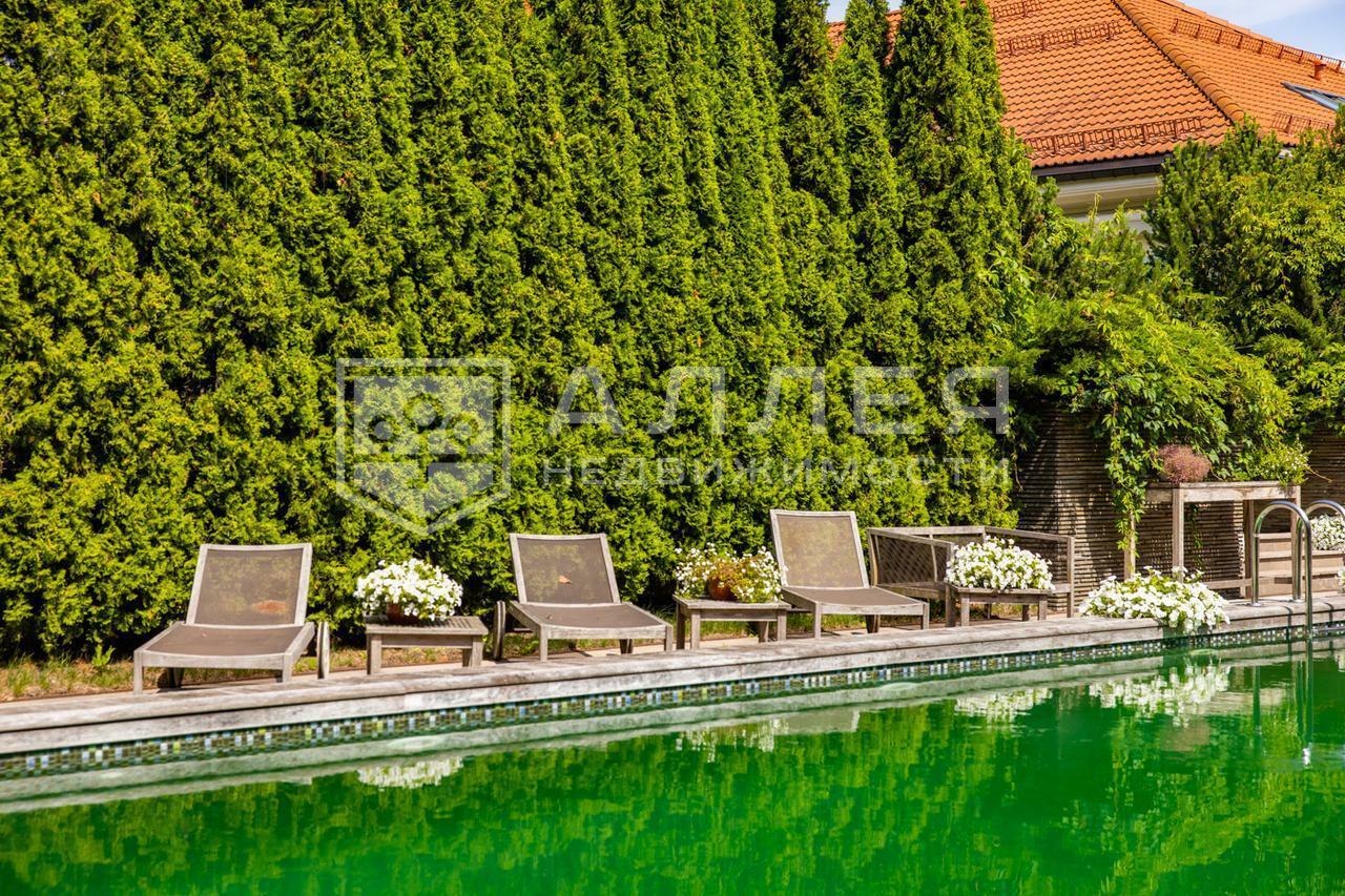 2-этажный коттедж 1 000 м² с отделкой