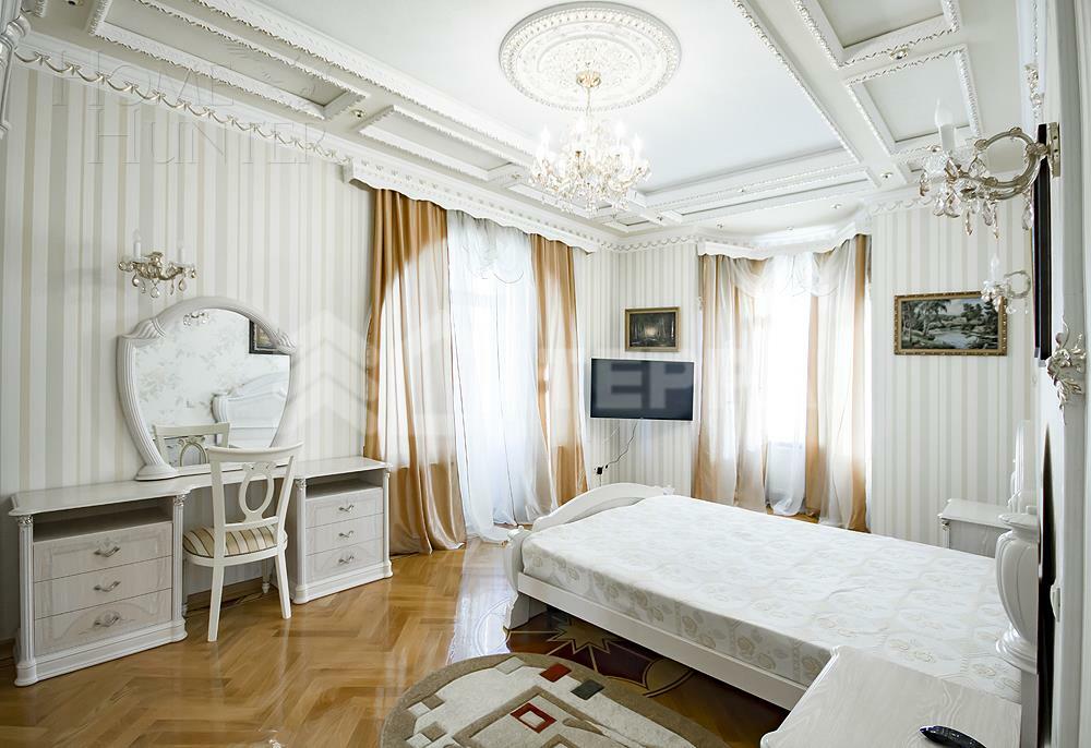 3-этажный коттедж 600 м² с отделкой