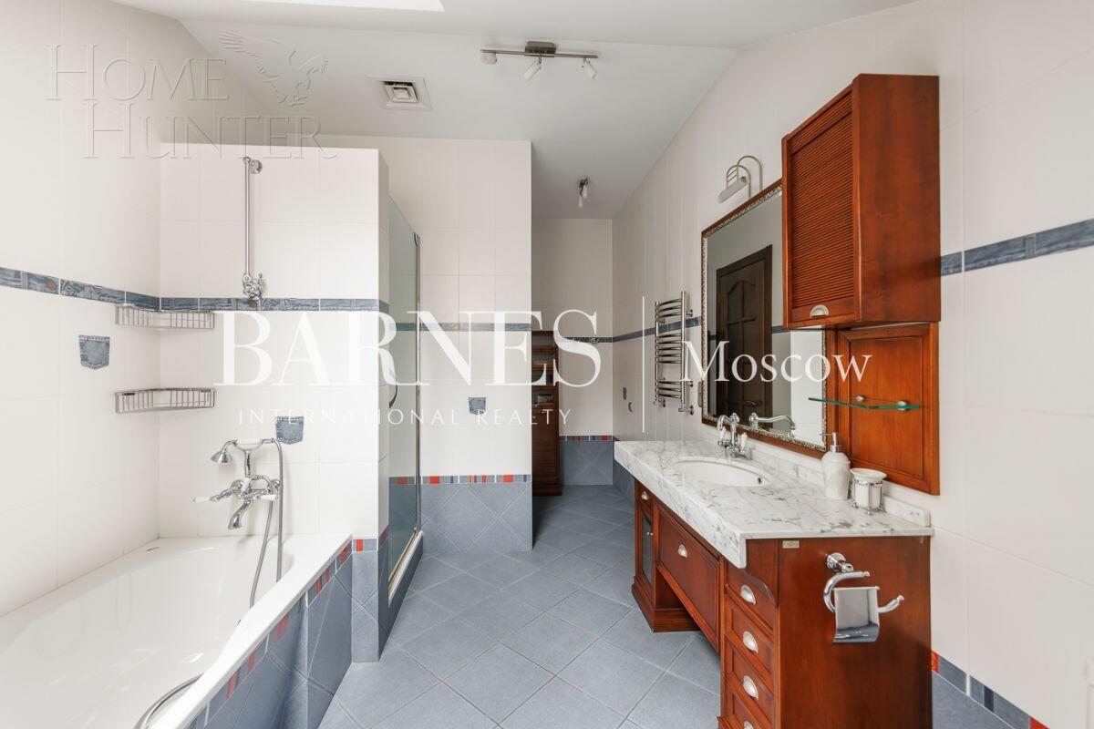 2-этажный коттедж 398.2 м² с отделкой