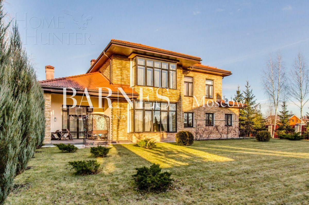 2-этажный коттедж 357 м² с отделкой