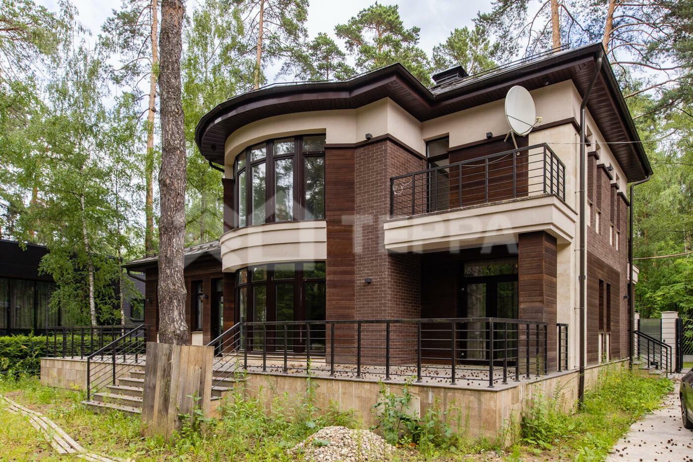 2-этажный коттедж 3 748 м² без отделки