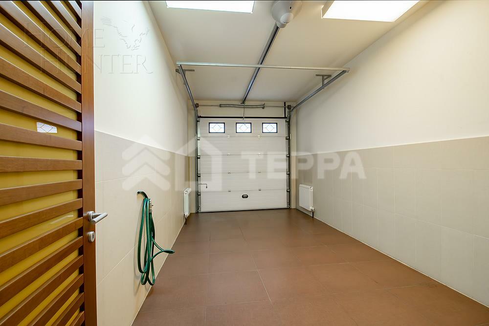 3-этажный таунхаус 350 м² с отделкой