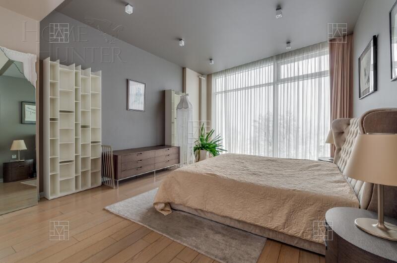 7-КОМН. КВАРТИРА С ОТДЕЛКОЙ 330 М² НА 2 ЭТАЖЕ