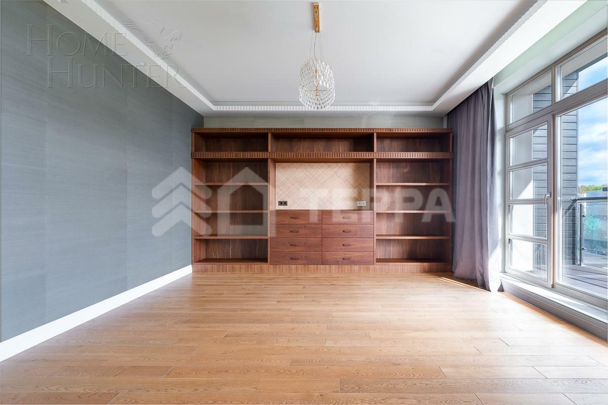 3-этажный таунхаус 365 м² с отделкой