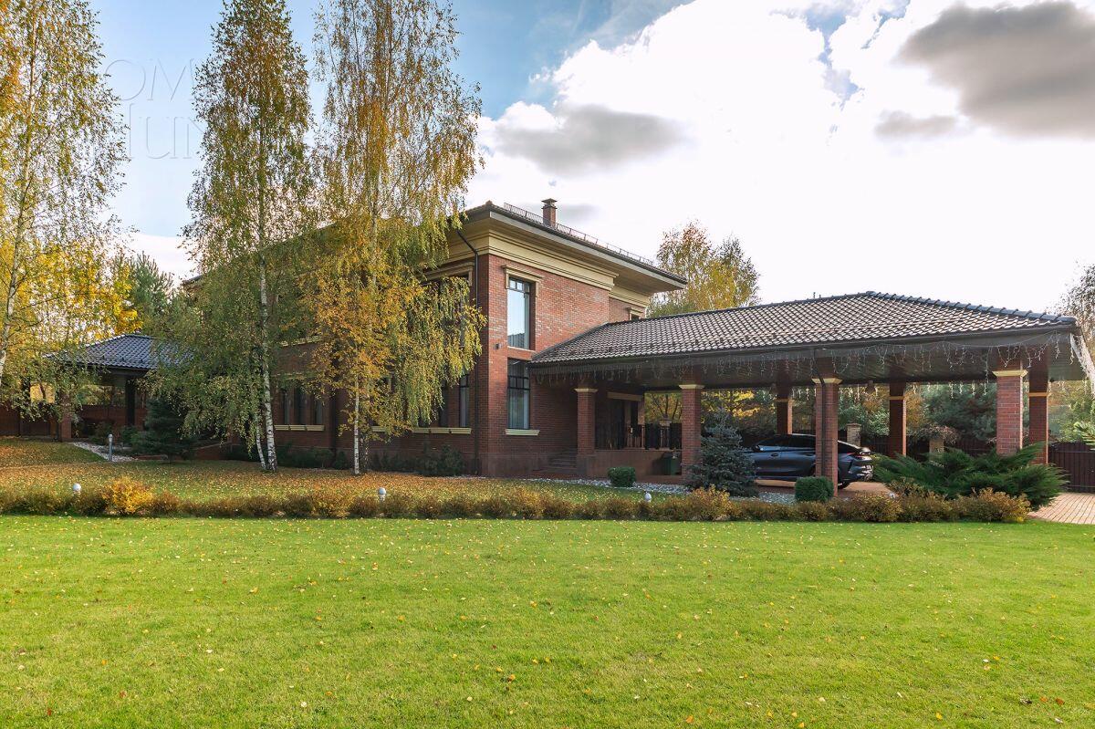 2-этажный коттедж 530 м² с отделкой