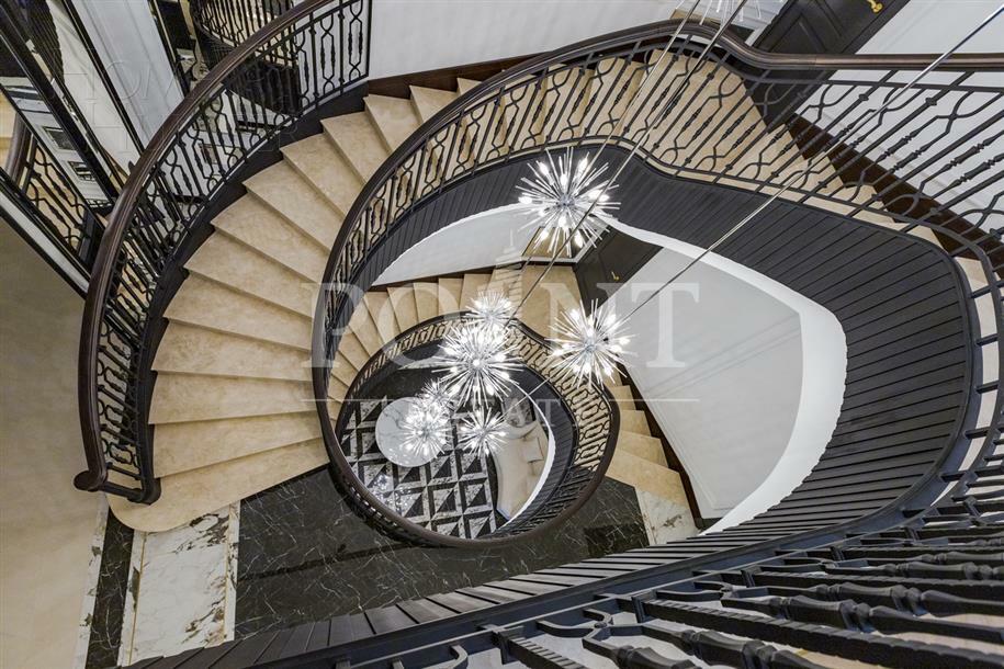 2-этажный коттедж 691 м² с отделкой