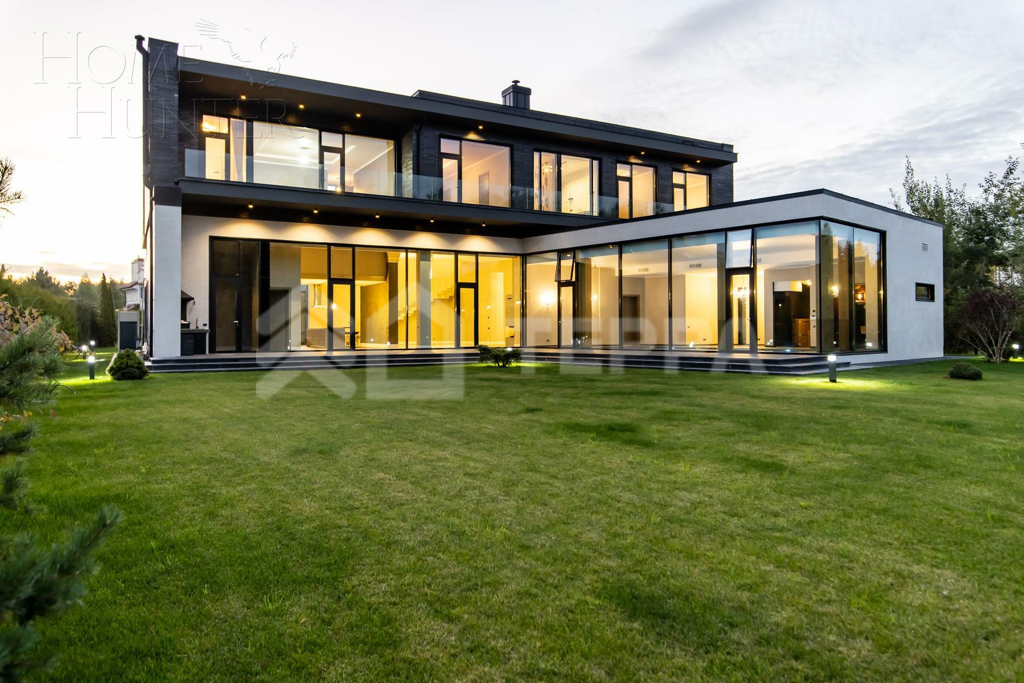 2-этажный коттедж 873 м² с отделкой