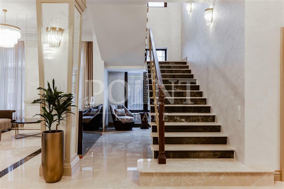 2-этажный коттедж 400 м² с отделкой