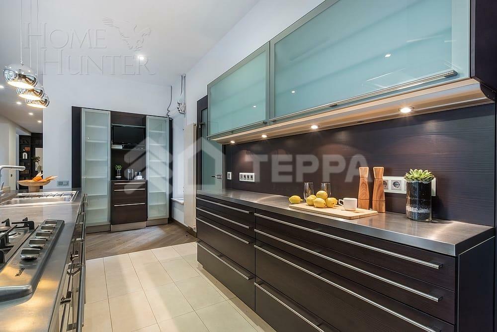 2-этажный коттедж 900 м² с отделкой