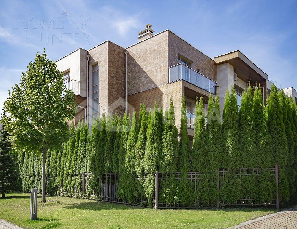 3-этажный таунхаус 360 м² с отделкой