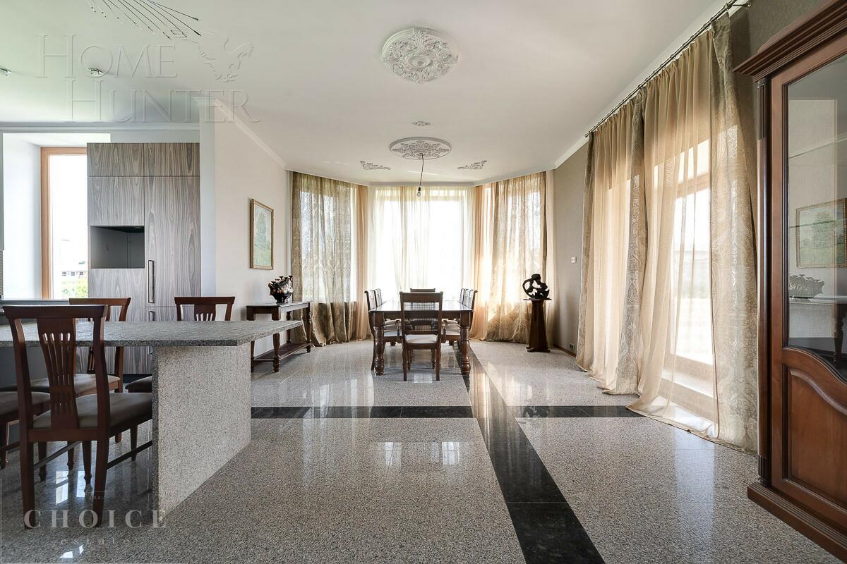 2-этажный коттедж 750 м² с отделкой