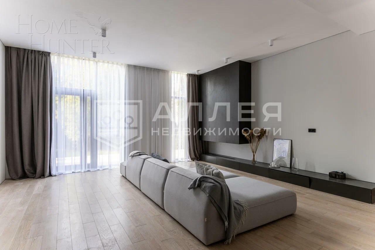 3-этажный таунхаус 244 м² с отделкой