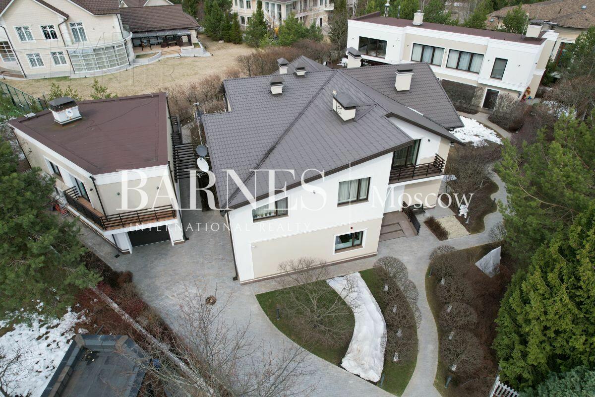 2-этажный коттедж 637 м² с отделкой