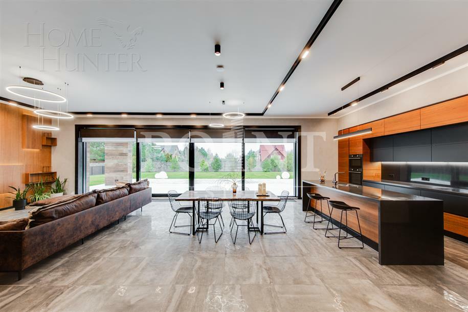 2-этажный коттедж 540 м² с отделкой