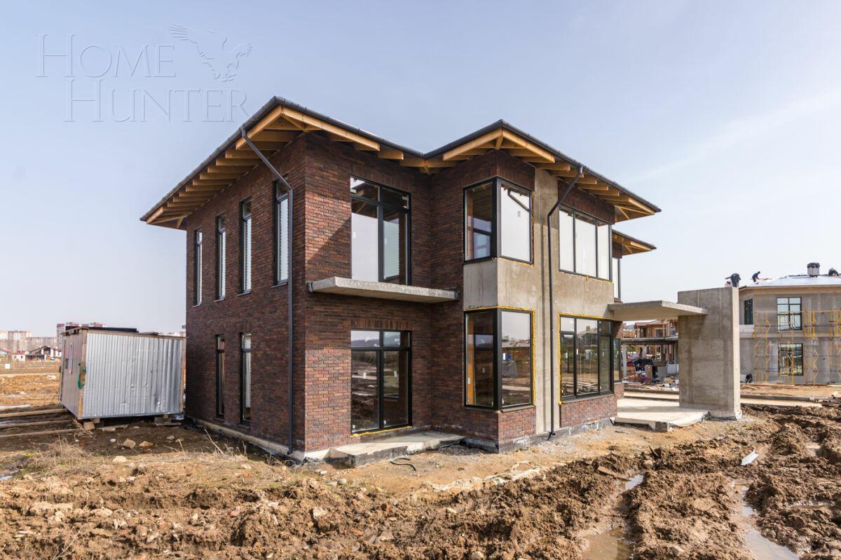 2-этажный коттедж 320 м² без отделки