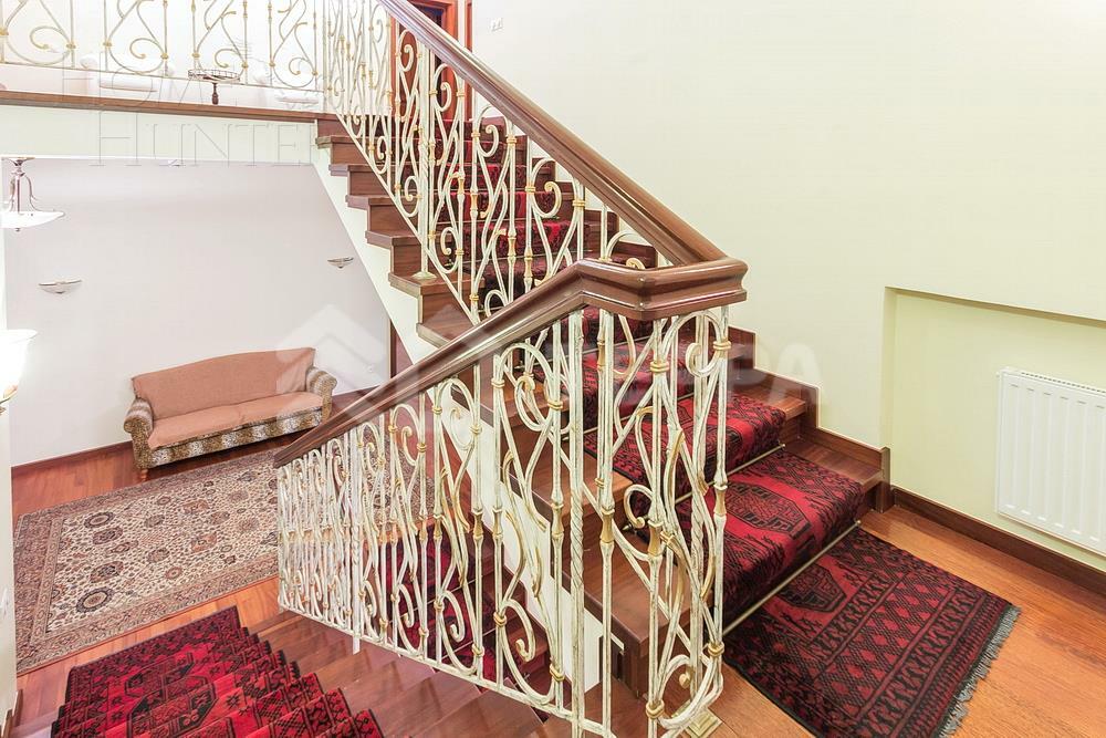 2-этажный коттедж 1 159 м² с отделкой