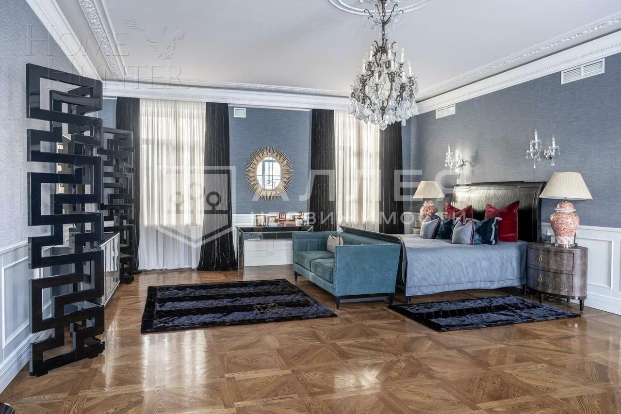 2-этажный коттедж 2 000 м² с отделкой