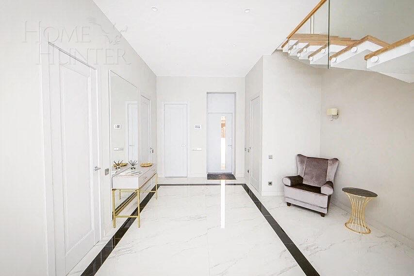 2-этажный коттедж 300 м² с отделкой