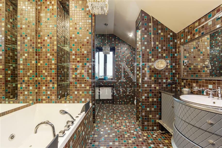 2-этажный коттедж 600 м² с отделкой