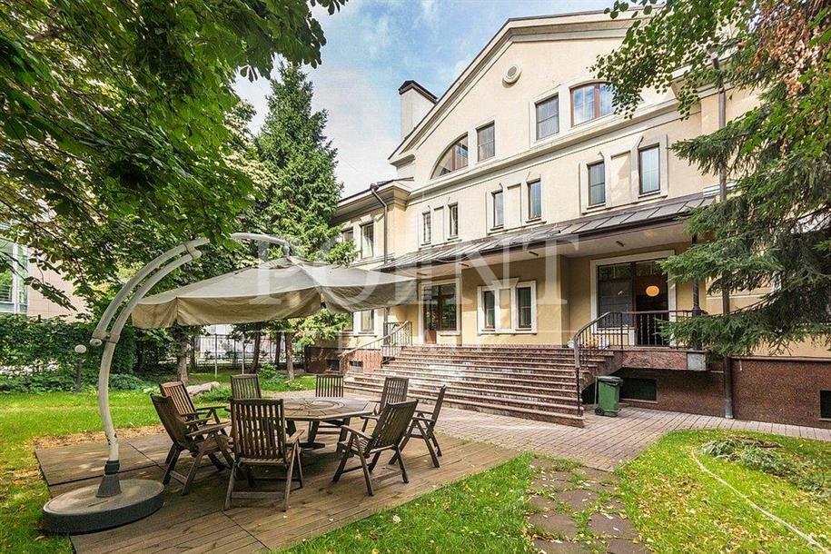 3-УРОВНЕВЫЙ ОСОБНЯК С ОТДЕЛКОЙ 1 040 М² НА 1 ЭТАЖЕ