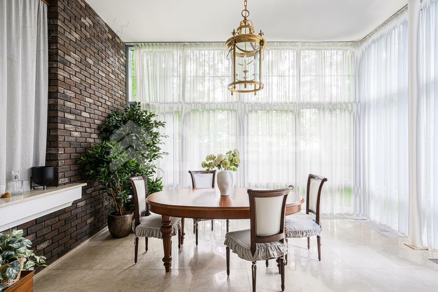 2-этажный коттедж 680 м² с отделкой