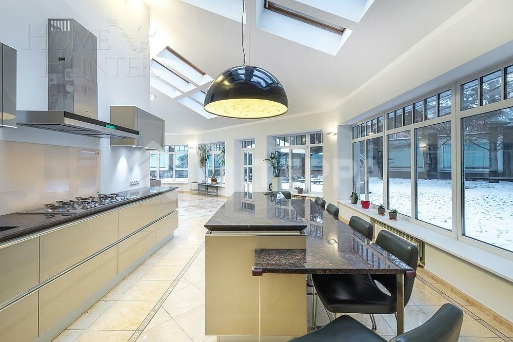 2-этажный коттедж 520 м² с отделкой