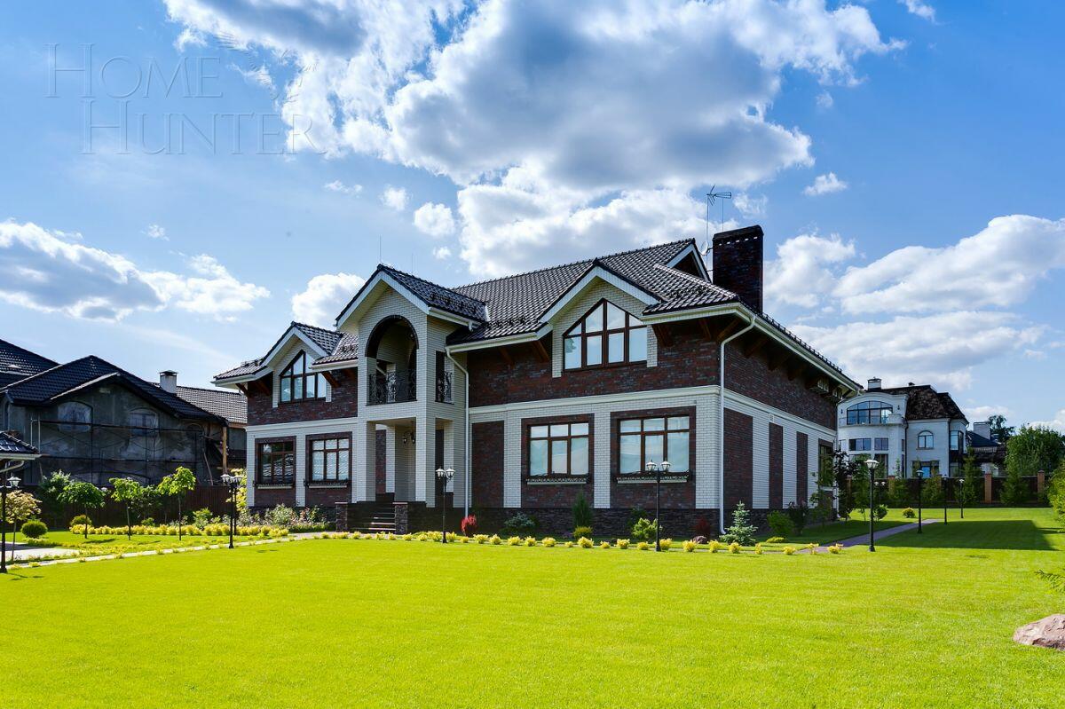 2-этажный коттедж 900 м² с отделкой