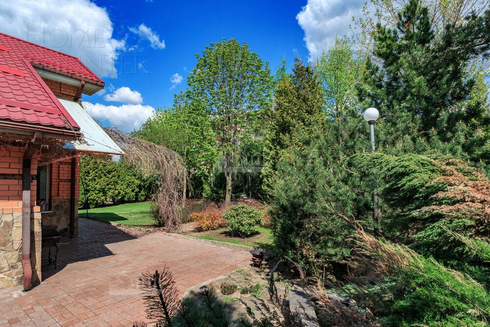 3-этажный коттедж 700 м² с отделкой